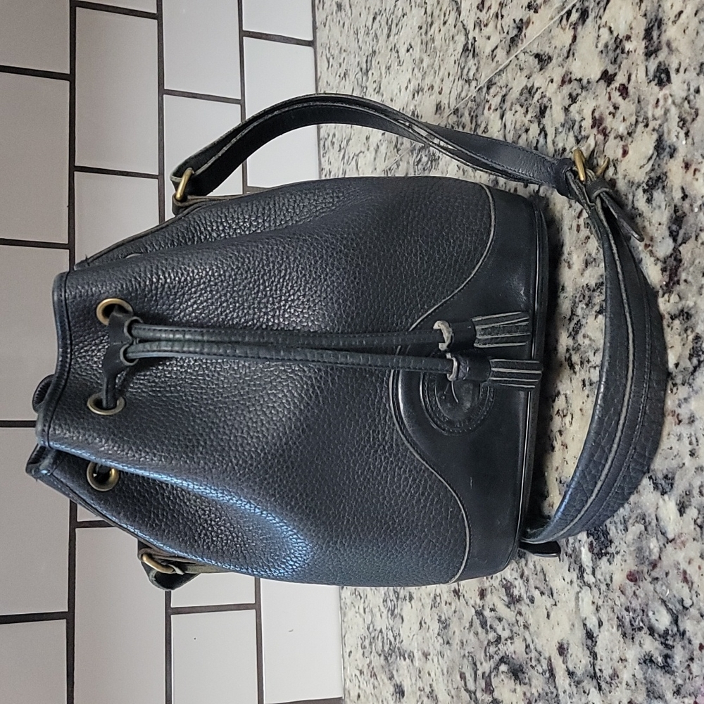 Vintage Dooney & Bourke bucket purse